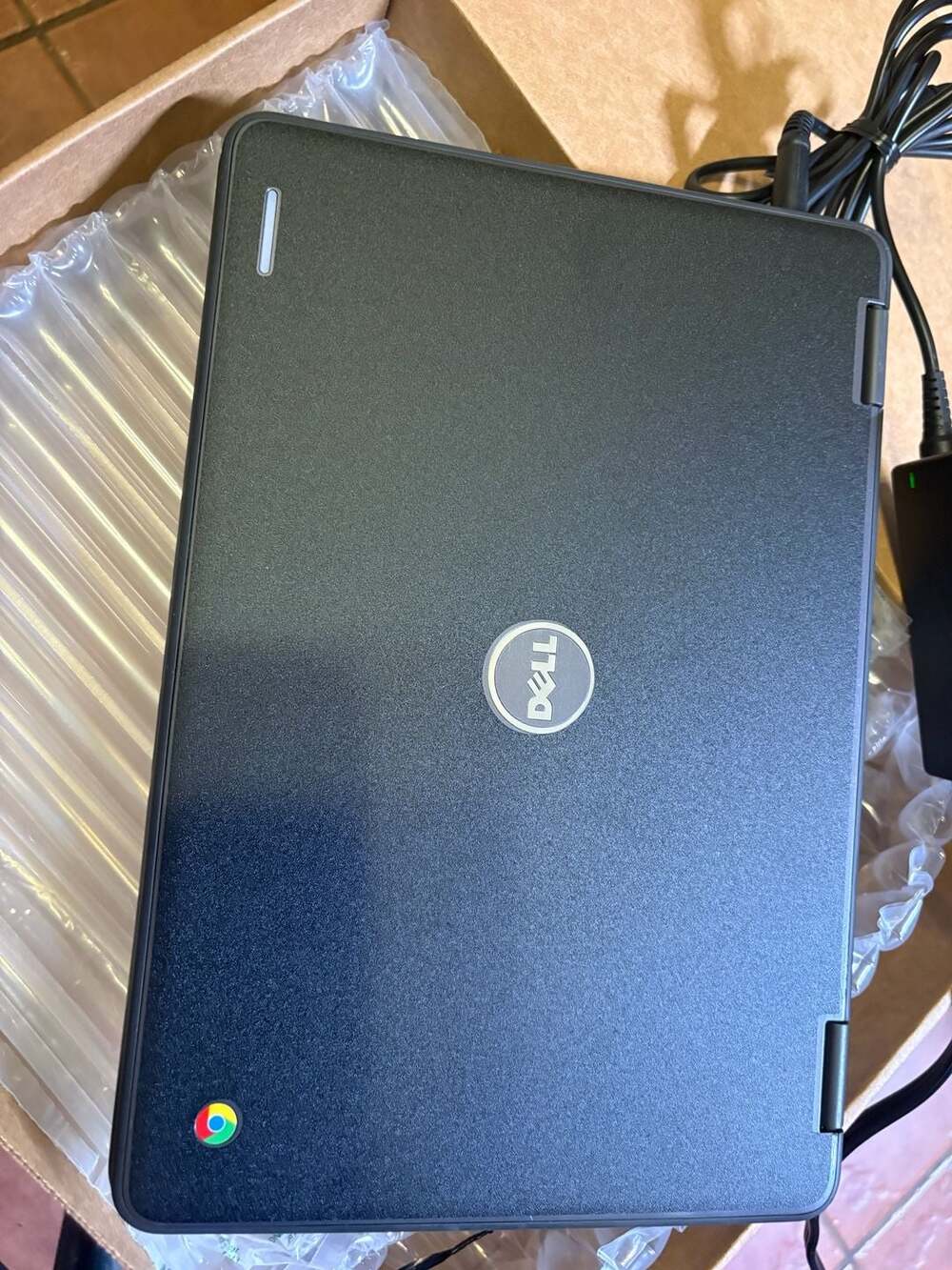 Dell 3189 Touch Chromebook 4GB/32GB Charger Included